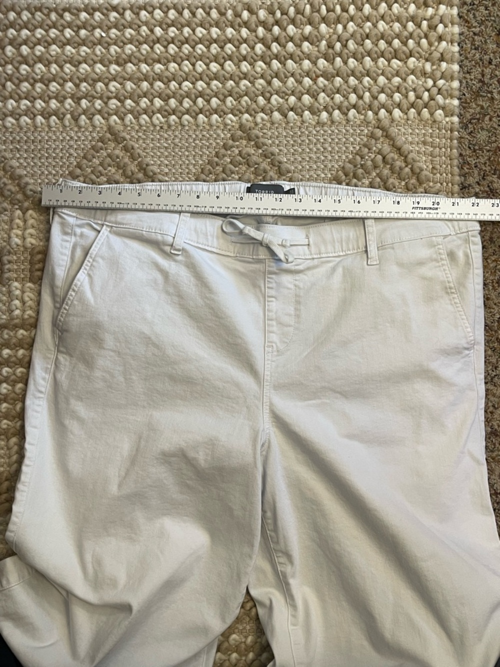 Torrid Cropped Wide-Leg Jeans in White with Drawstring Waist - Picture 6 of 8